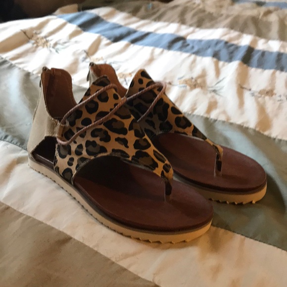 NWOB leopard canvas sandals size 39 - Picture 6 of 7